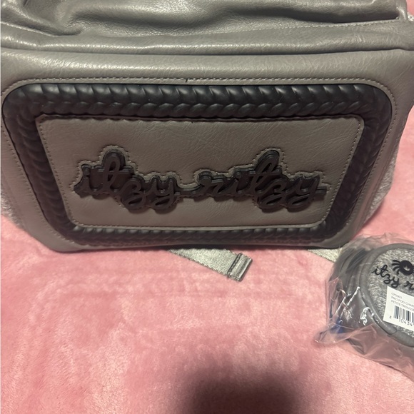 Itzy Ritzy bag! - Picture 3 of 7